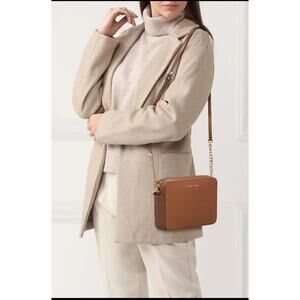 Michael Kors Jet Set East West Shoulder Crossbody Leather Bag Beown Luggage